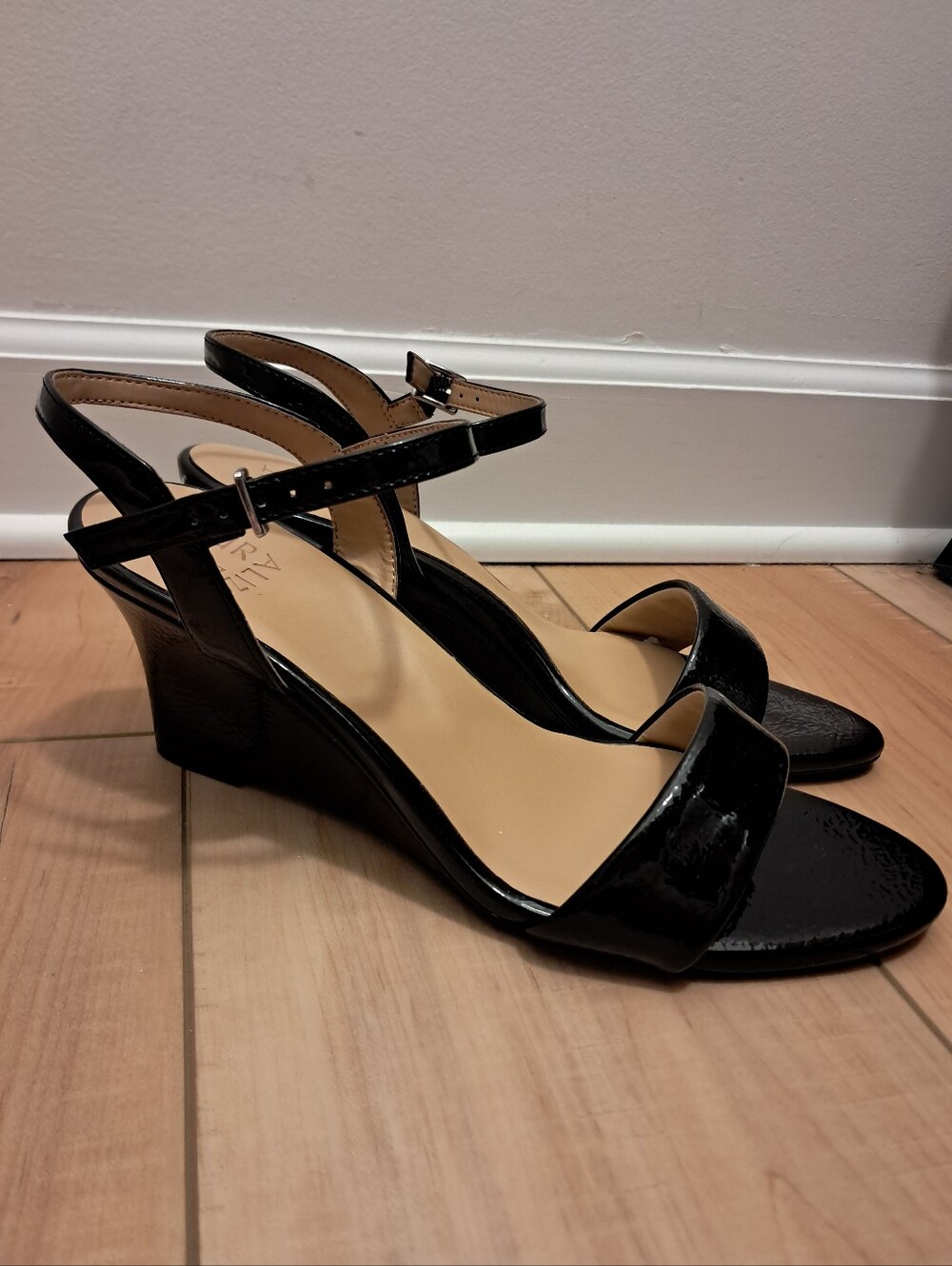 Naturalizer Wedge Dress Sandals Women's 11 Black Patent Bristol Formal Evening